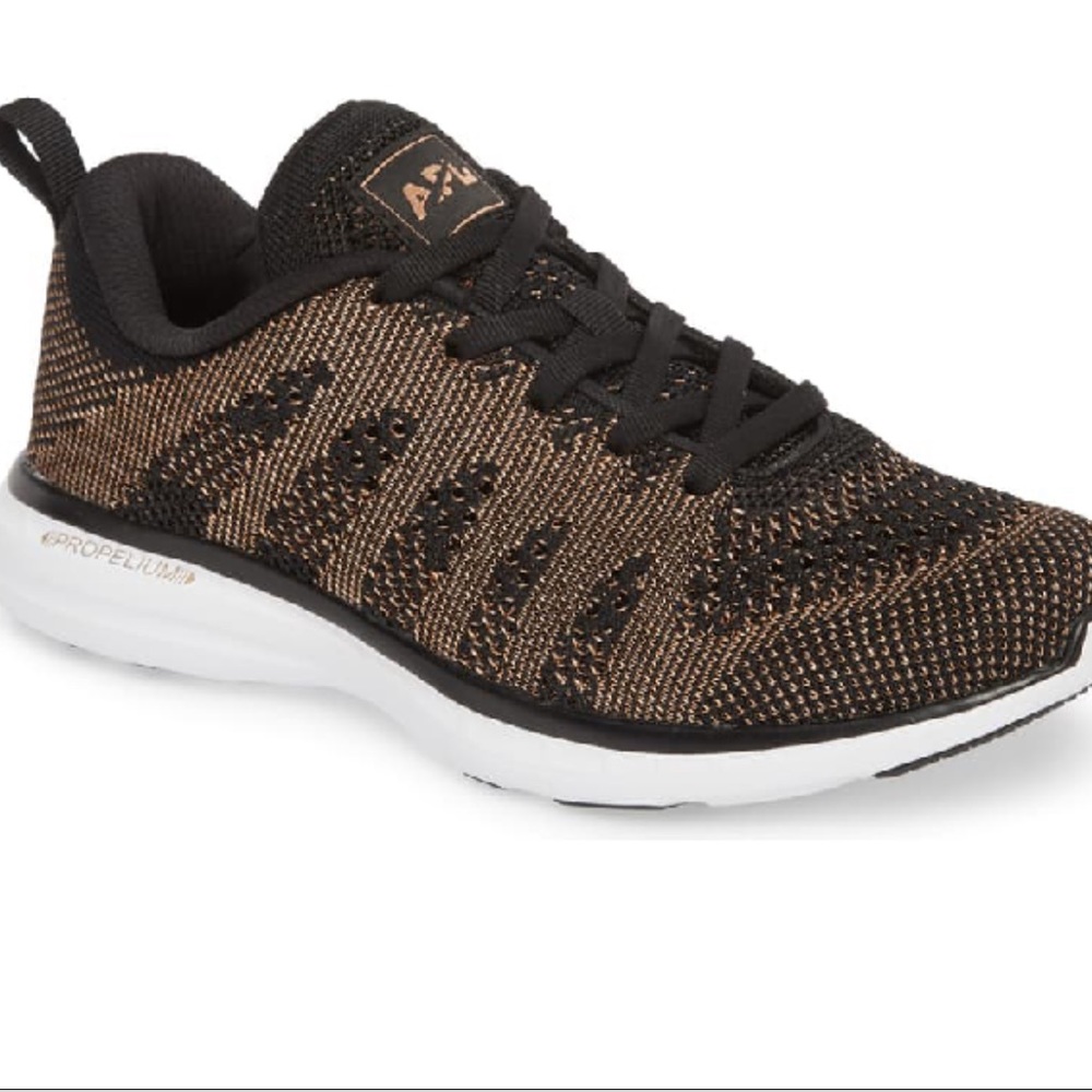 APL Techloom Pro black/Rose gold sneakers size 6